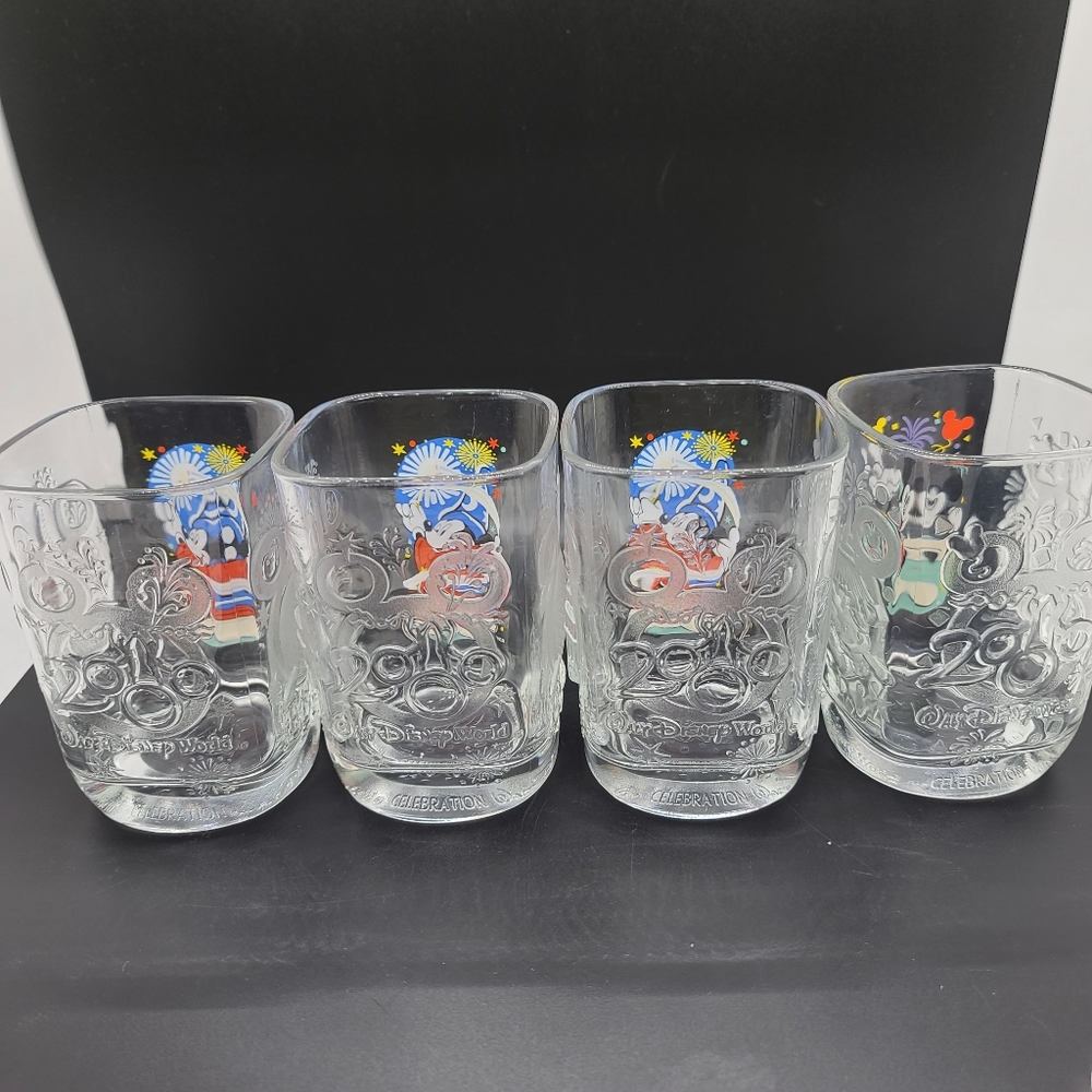 2000 Walt Disney World/ McDonald's Celebration Glasses. - Picture 4 of 16